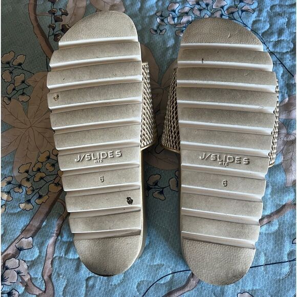 URBAN SPORT BY J/SLIDES GOLD LASER
LORENZO SLIDES - SIZE 6 - Picture 5 of 8